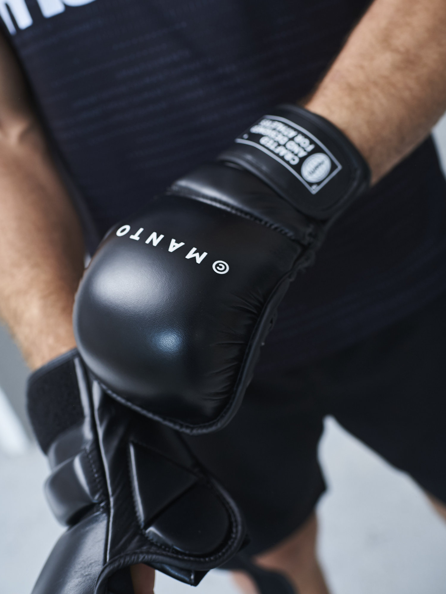 MMA gloves MANTO Training Gloves Impact Sparring Black photo