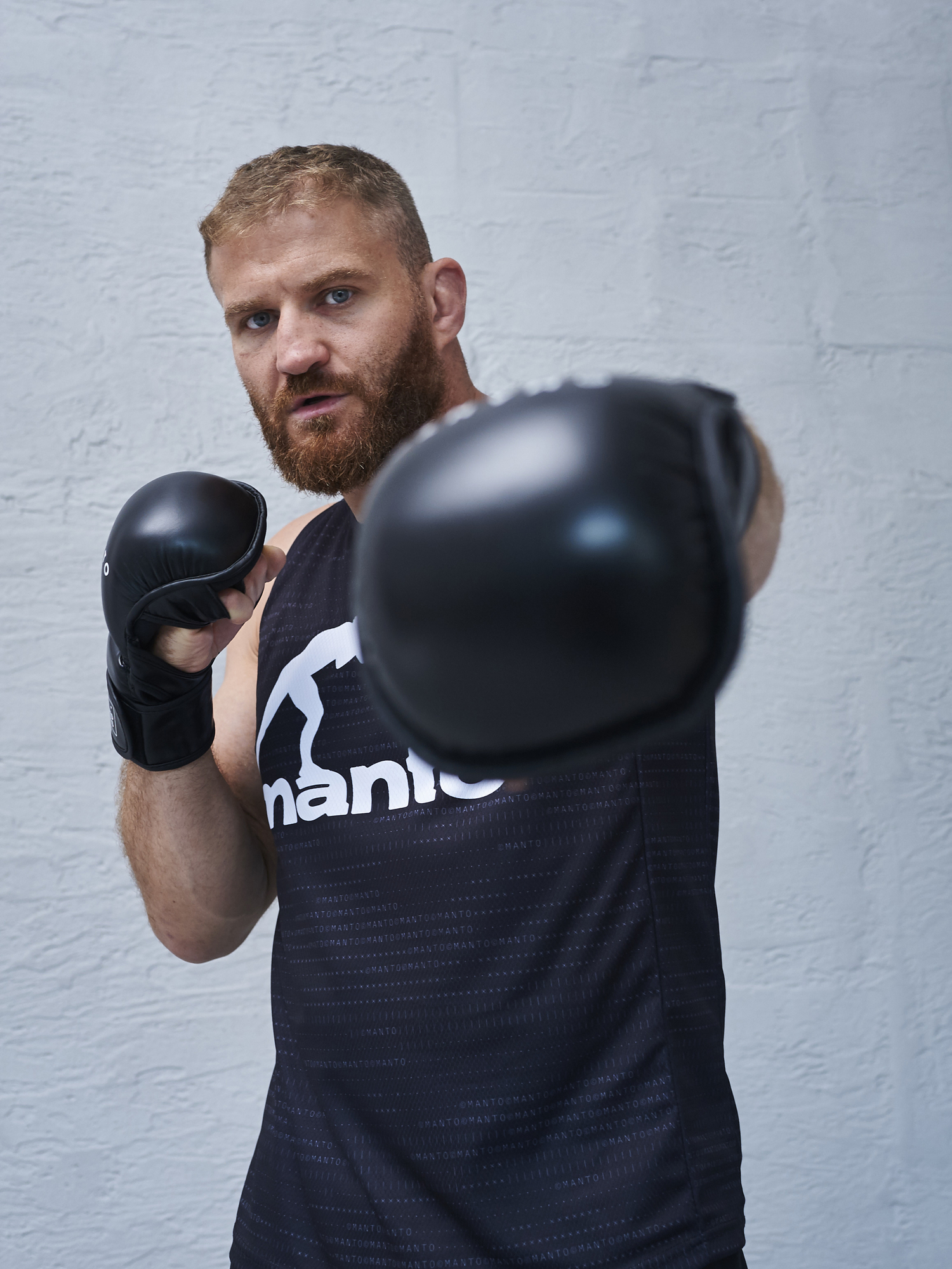MMA gloves MANTO Training Gloves Impact Sparring Black original