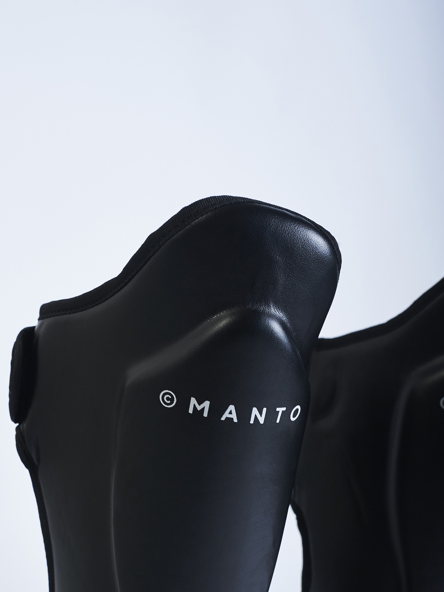 Shin guard MANTO Shinguards Impact Black buy