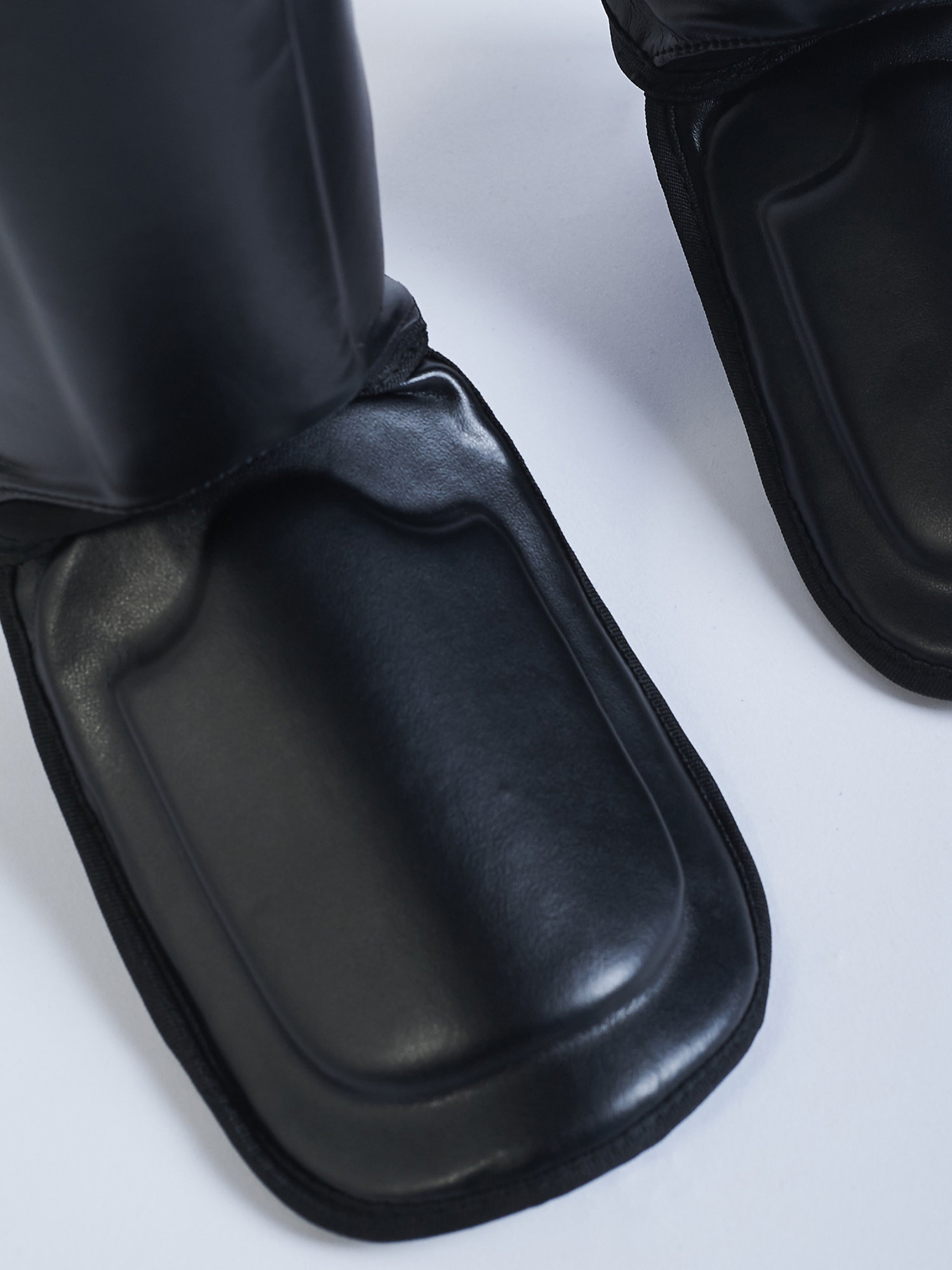 Shin guard MANTO Shinguards Impact Black photo