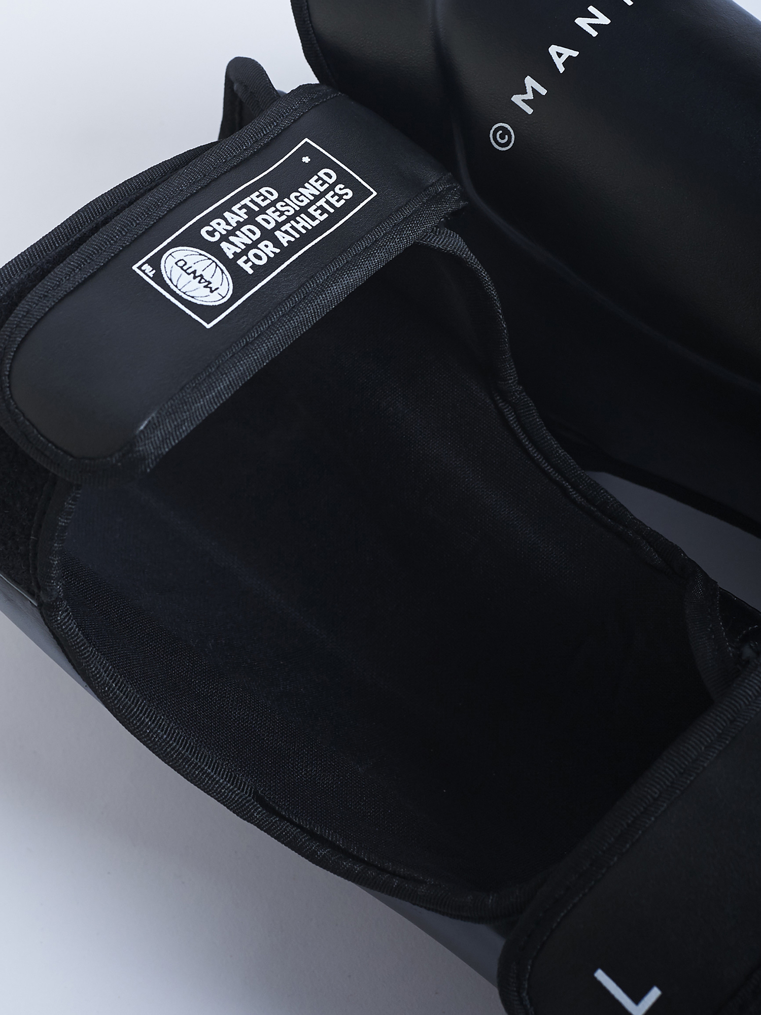 Shin guard MANTO Shinguards Impact Black price