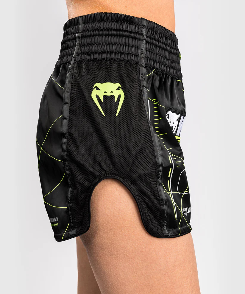 Жіночі тайські шорти Venum Training Camp 4.0 Muay Thai Short - Black/Neon Green оригінал