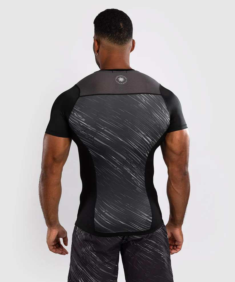 Рашгард Venum Rapid Short Sleeve Rashguard - Black/Storm Grey цена