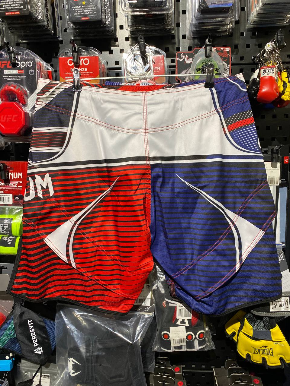 DISCOUNT MMA SHORTS VENUM UK HERO FIGHTSHORTS price
