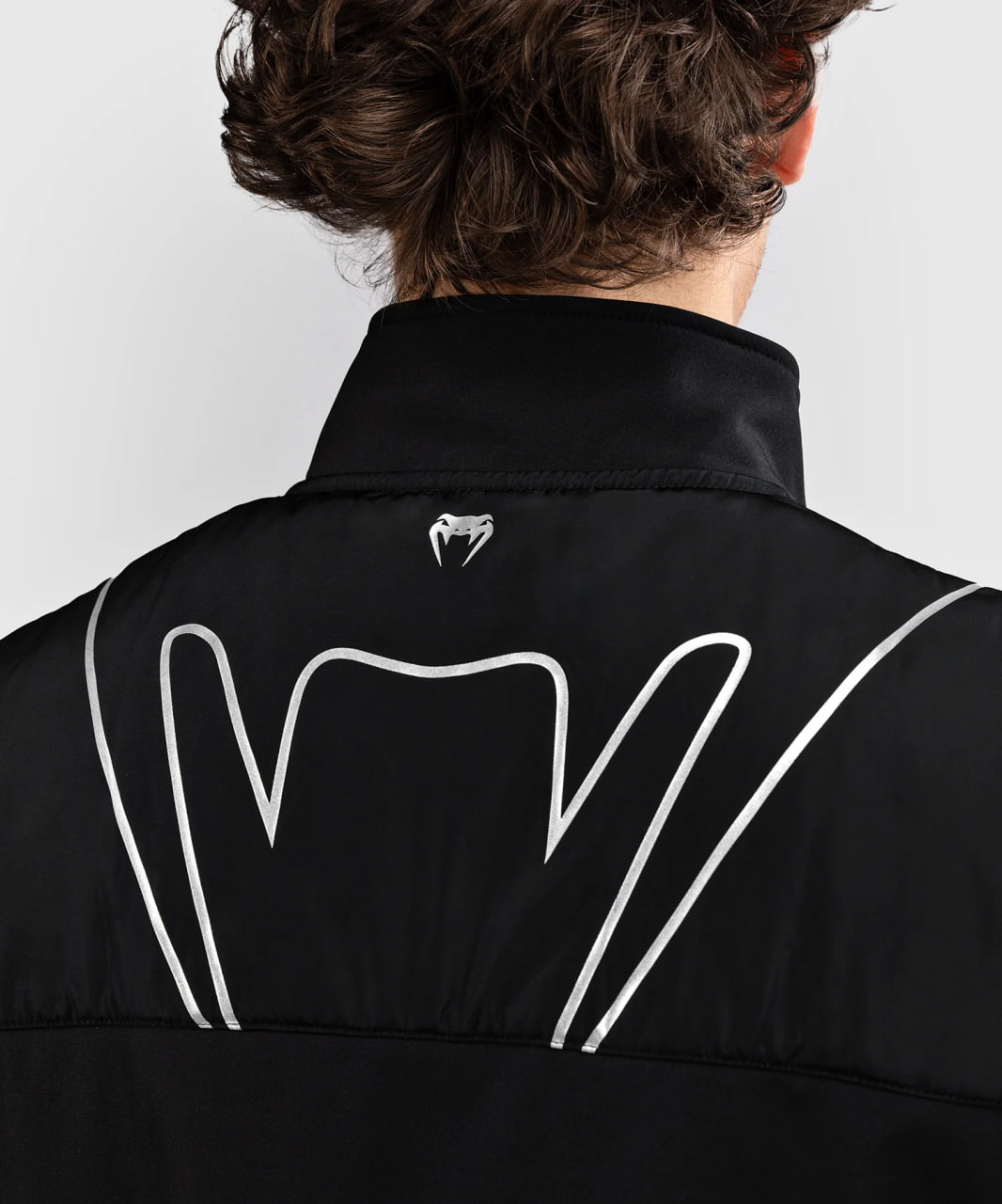 Жилетка Venum Paddock Sleeveless Softshell Jacket Black цена