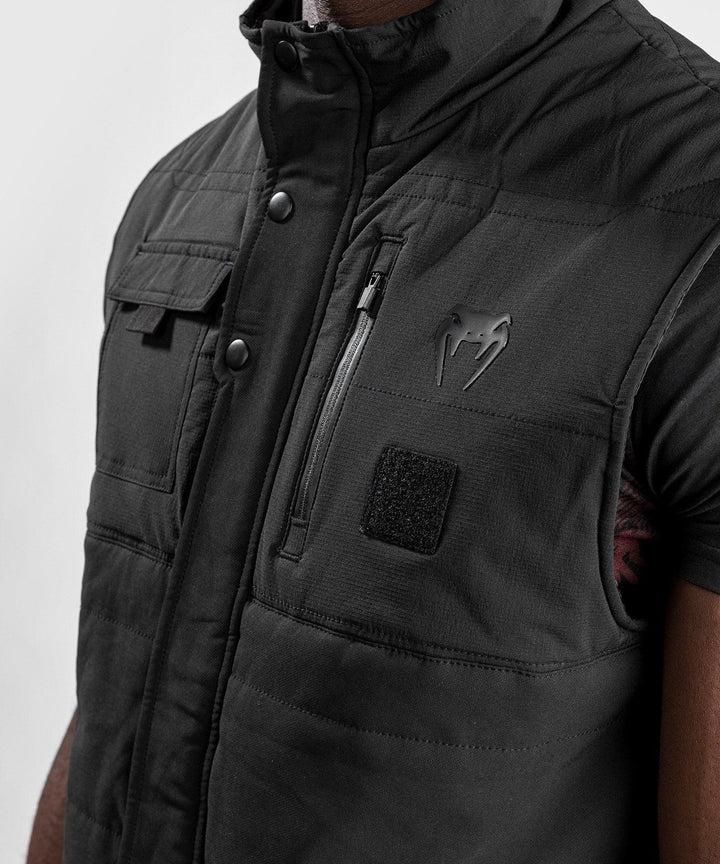 Жилет Venum Altitude Sleeveless Jacket Black цена
