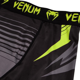 Компрессионные шорты Venum Sharp 3.0 Vale Tudo Shorts Black Yellow, Фото № 6