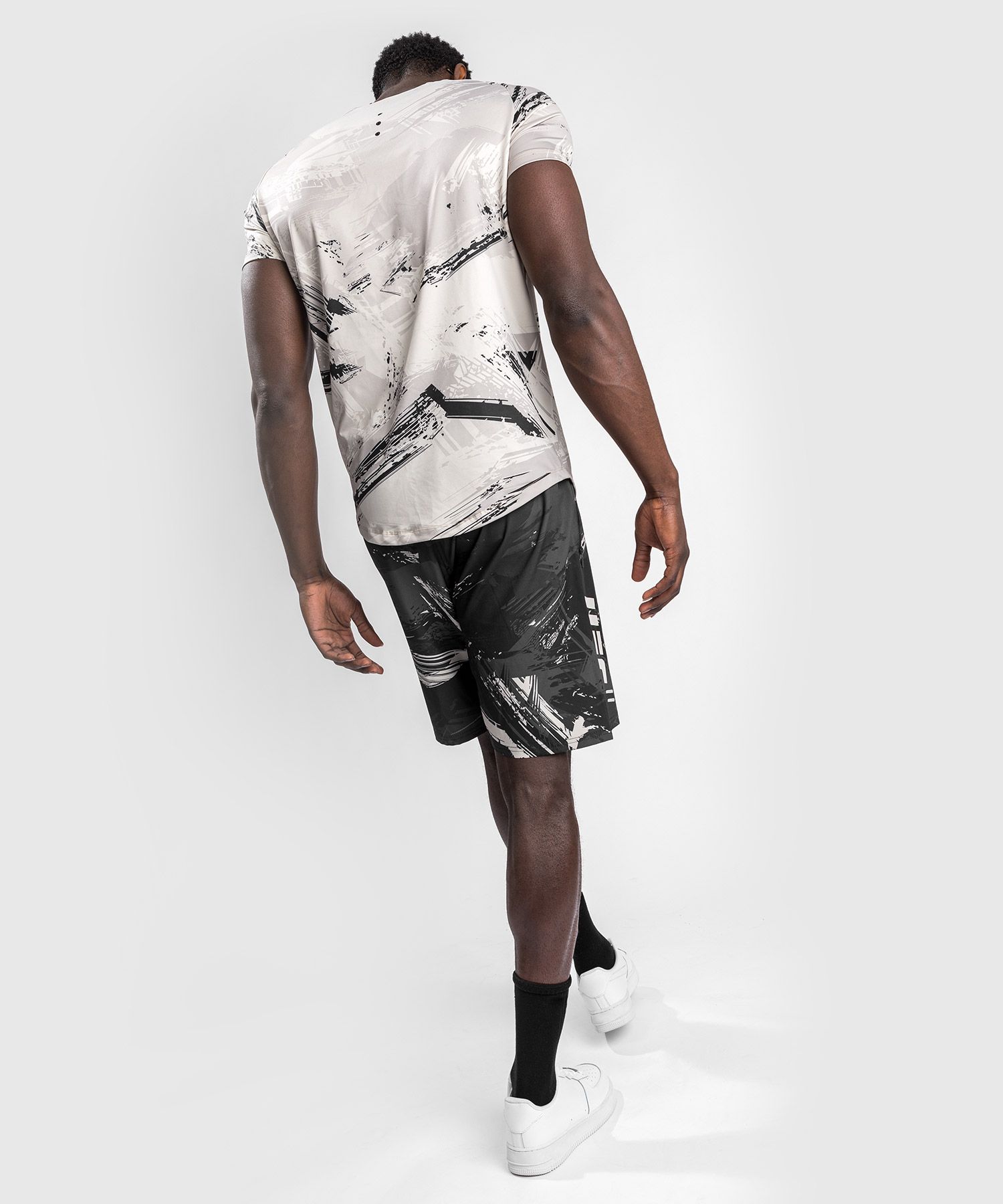 Тренувальна футболка Venum UFC Authentic Fight Week 2.0 Mens Dry Tech Sand  фото