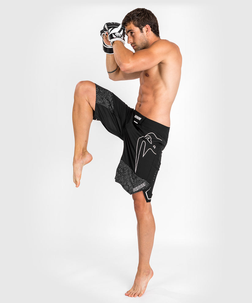 MMA shorts Venum Fightshorts Light 4.0 Black White price