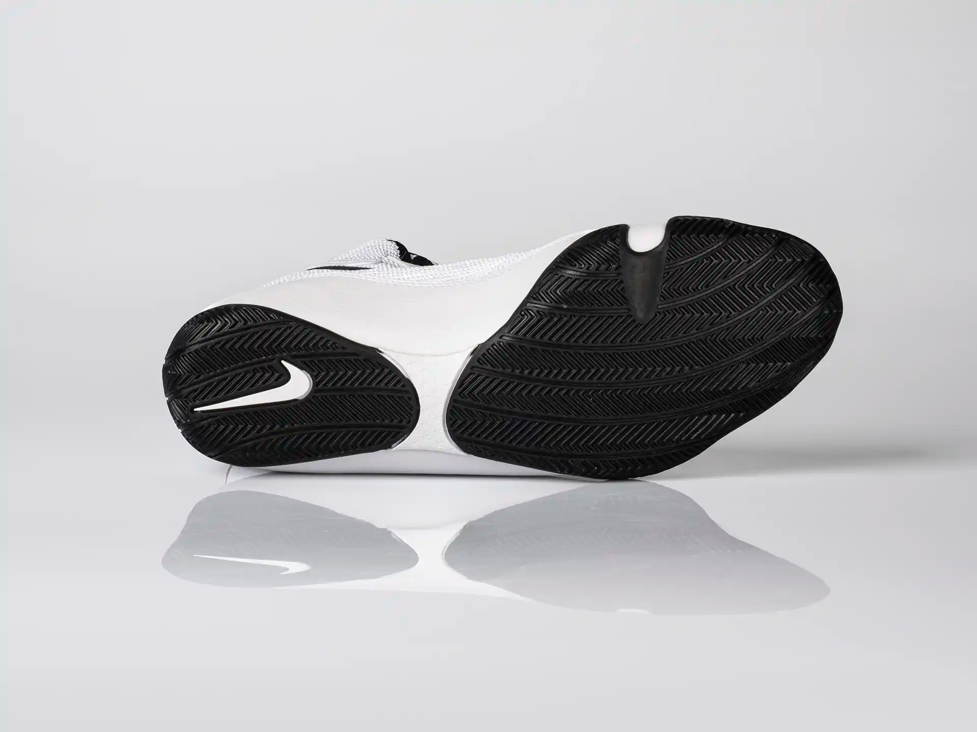 Nike Machomai 2.0 Boxing Boots White Black-Wolf Grey original