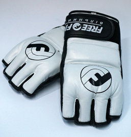 Перчатки MMA Free-Fight Gloves White c защитой пальца