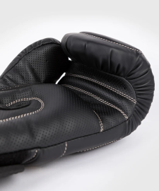 Боксерские перчатки Venum Impact Evo Boxing Gloves - Black Beige, Фото № 4