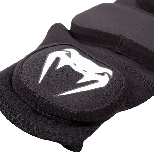 Venum Kontact Evo Shinguards Black leg protection size